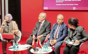 Frankfurt Kitap Fuarı’nda “Konuk işçi edebiyatı”ndan Alman edebiyatına doğru Frankfurt Kitap Fuarı’nda panelden görüntü