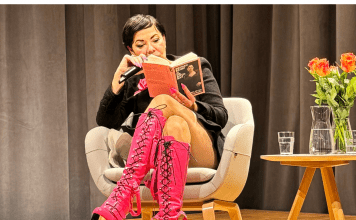 Reyhan Şahin (Lady Bitch Ray) Münih’te “Amazonenbrüste” okumasıyla meme kanseri deneyimini anlattı