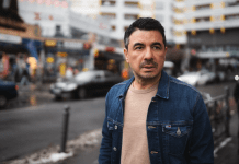 Ercan Karaçaylı “DRECK” ile Münih’te sahnede Ercan Karacaylı, ‘DRECK’ adlı tek kişilik oyun ile Münih'te