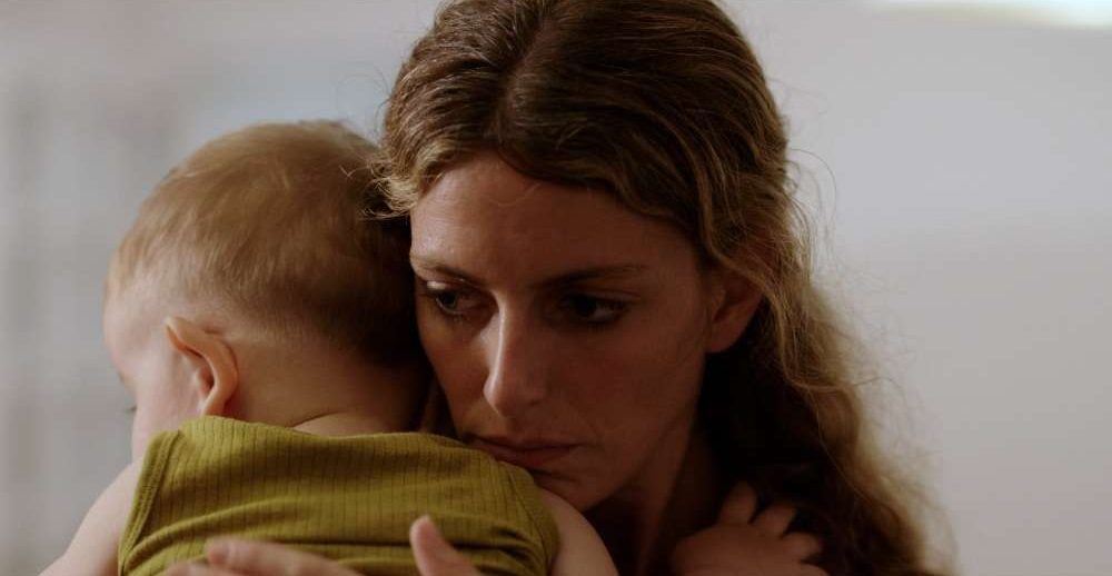 Emine Emel Balcı imzalı “Buradayım İyiyim” filminin görseli