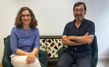 Türkiye’den yeni yatırım: Münih’te lazer ve cilt bakım merkezi Daphne Laser Skin Care kurucuları Dr. Ayfer Eren Şensoy ve Dr. Yakup Şensoy, Münih lazer ve cilt bakım merkezinde